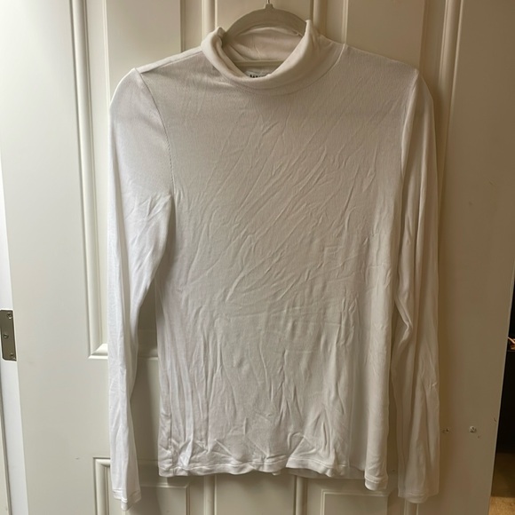 Babaton turtleneck long sleeve tee in white, size M - Picture 2 of 5
